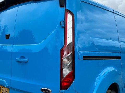 Ford Transit Custom 320 LIMITED P/V ECOBLUE 19