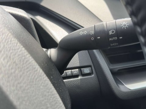 Toyota Prius 1.8 VVT-h Excel Hatchback 5dr Petrol Hybrid CVT Euro 6 (s/s) (122 ps) 49
