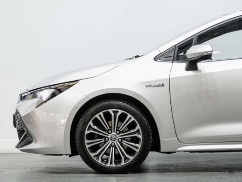 Toyota Corolla 1.8 VVT-h Design Touring Sports 5dr Petrol Hybrid CVT Euro 6 (s/s) (122 ps) 24