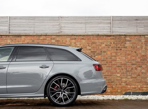 Audi RS6 Avant Performance 33