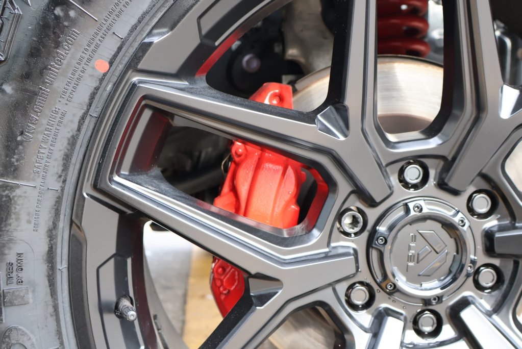 Toyota Land Cruiser 2026 COMMERCIAL 2 inch  lift 22  wheels roof light Seeker styled Rear seats 13