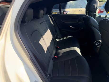 Mercedes-Benz GLC GLC 250 4MATIC AMG LINE PREMIUM 38