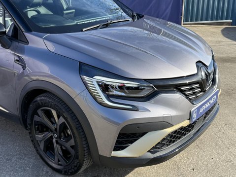 Renault Captur 1.6 E-TECH 9.8kWh E-Tech engineered SUV 5dr Petrol Plug-in Hybrid Auto Euro 13