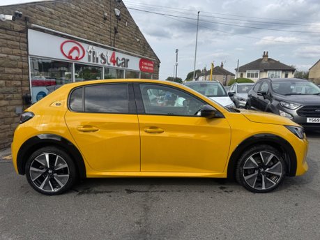 Peugeot e-208 GT PREMIUM 5