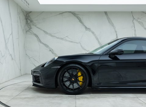 Porsche 911 Turbo S (992) 41