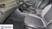 Vauxhall Grandland X 1.6 13.2kWh SRi Nav SUV 5dr Petrol Plug-in Hybrid Auto 4WD Euro 6 (s/s) Hyb 2