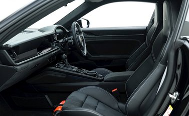 Porsche 911 (992) GT3 13