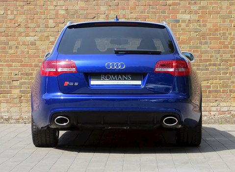 Audi RS6 Avant Plus 15