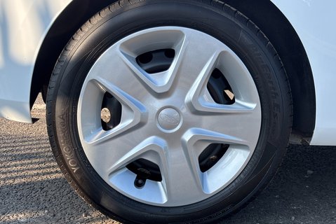 Ford Fiesta Base 85 ps Tdci Car Derived Panel Van - Air Con & Sat Nav 30