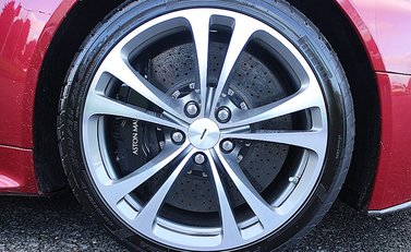 Aston Martin V12 Vantage 6