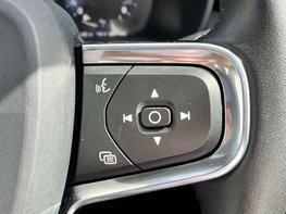 Volvo XC40 2.0 XC40 Inscription Pro T4 Auto 5dr 54