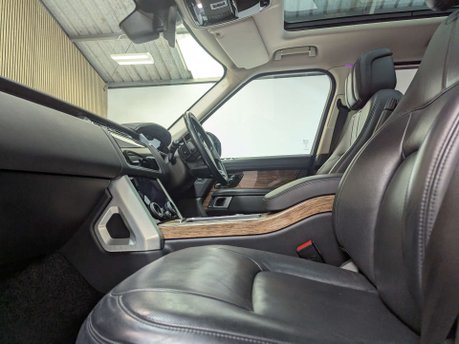 Land Rover Range Rover 3.0 Range Rover Vogue SE SDV6 Auto 4WD 5dr 36