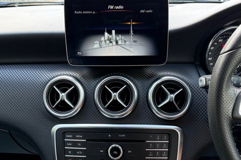 Mercedes-Benz A Class A 200 D SPORT EDITION PLUS - PANORAMIC SUNROOF - DAB DIGITAL RADIO 50