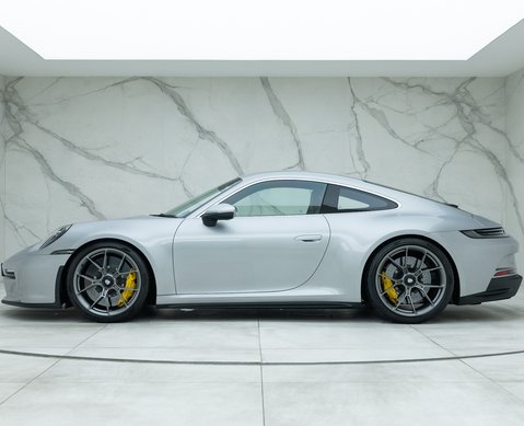 Porsche 911 GT3 Touring (992) 