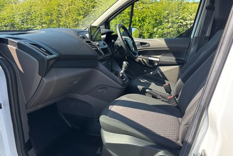 Ford Transit Connect 220 L1 Trend DCIV Tdci with Air Con / Sat Nav / Camera 16