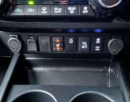 Toyota Hilux 2.8 HI-Luxury Invincible X D-4D 4WD Double Cab Auto 4WD 5dr 44