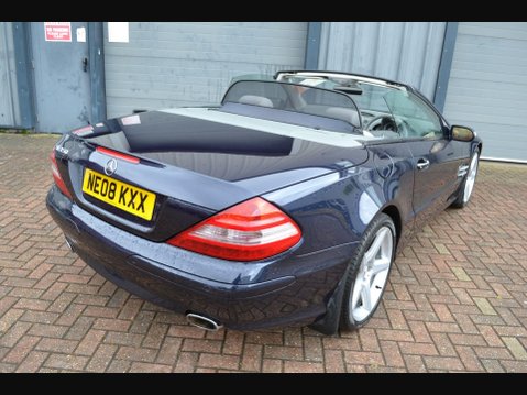 Mercedes-Benz SL Series 3.5 SL350 7G-Tronic 2dr 24