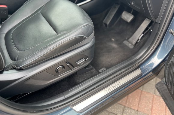 Hyundai TUCSON 1.6h T-GDI ULTIMATE AUTO PETROL HYBRID 21