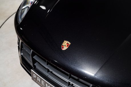 Porsche Macan GTS PDK. WARRANTY. EXCELLENT PSH. SPORT DESIGN PACKAGE. SPORTS EXHAUST. 42