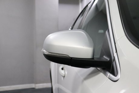 Volvo V40 D2 R-DESIGN NAV PLUS 33