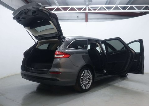 Ford Mondeo 2.0 Mondeo Titanium Edition HEV Auto 5dr 60