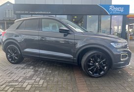 Volkswagen T-Roc BLACK EDITION 1.0 TSI 1