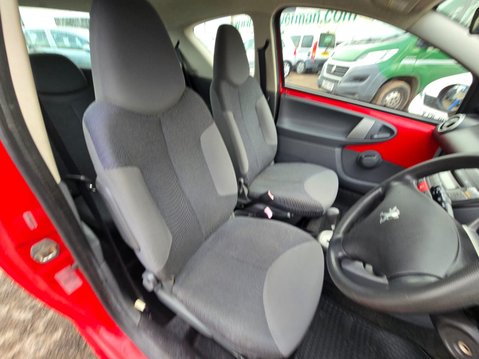Peugeot 107 URBAN 2-TRONIC 11