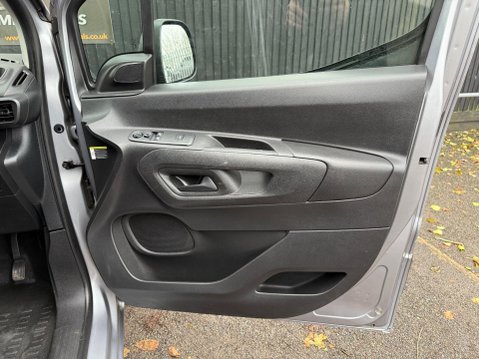 Peugeot Partner BLUEHDI PROFESSIONAL PREMIUM L1 12