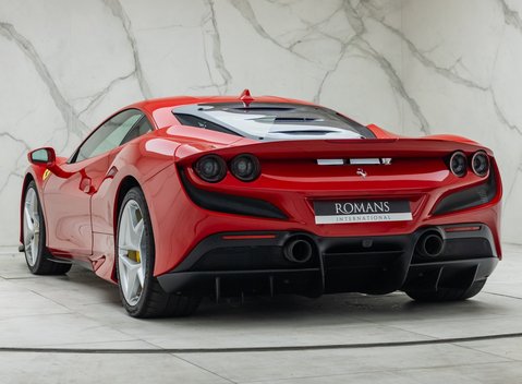 Ferrari F8 Tributo 10