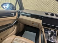 Porsche Cayenne 3.0 Cayenne V6 Auto 4WD 5dr 54