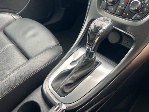 Vauxhall Astra 1.6 16v Elite Auto Euro 5 5dr 28