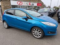 Ford Fiesta TITANIUM 1