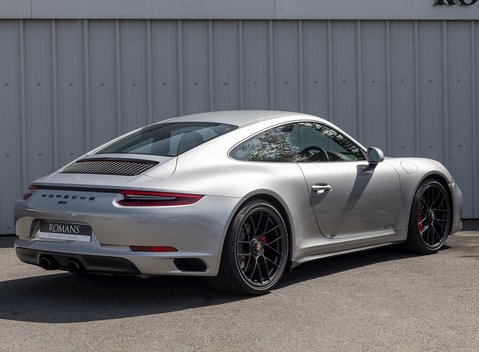 Porsche 911 (991.2) Carrera GTS 7