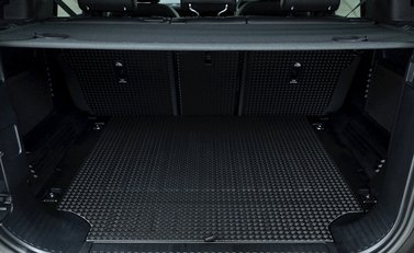 Land Rover Defender 110 X-Dynamic S D300 MHEV 27