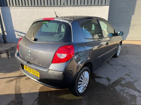 Renault Clio 1.2 16v Extreme 3dr 8