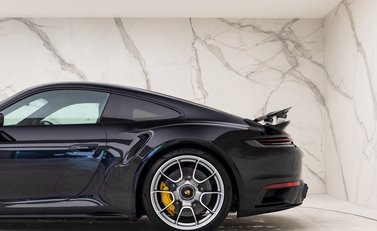 Porsche 911 (992) Turbo S 25