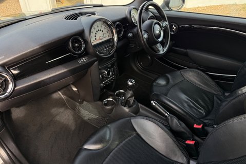 Mini Convertible COOPER SOHO.. CONVERTIBLE.. 11 SERVICES.. FULL LEATHER..A/C..CRUISE CONTROL 5