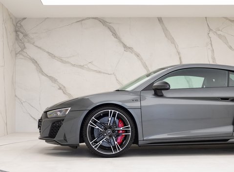 Audi R8 V10 Performance Carbon Black 28