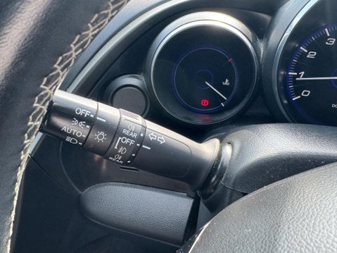 Honda Civic 1.8 i-VTEC SE Plus (Navi) Euro 6 (s/s) 5dr 28