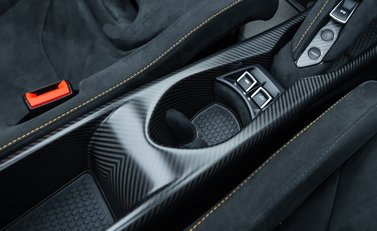 McLaren 765LT Spider 30