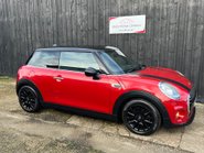 Mini Hatch COOPER D 18