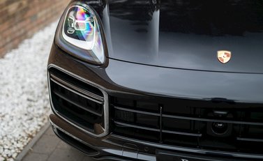 Porsche Cayenne Turbo 24