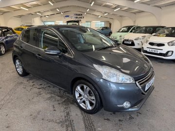 Peugeot 208 1.2 VTi PureTech Allure Euro 5 5dr