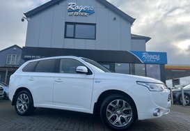 Mitsubishi Outlander PHEV 2.0h 12kWh GX4h CVT 4WD AUTO 2