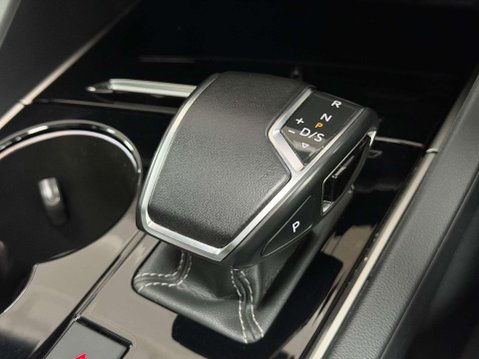 Volkswagen Touareg 3.0 TDI V6 Black Edition SUV 5dr Diesel Tiptronic 4Motion Euro 6 (s/s) (286 45