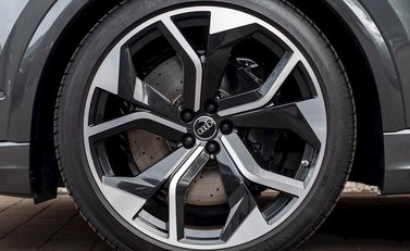 Audi RS Q8 Vorsprung 10