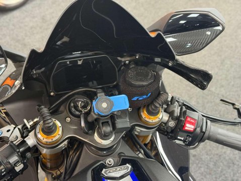 Yamaha R1M 1000 Super Sports Petrol Manual Euro 5 (200 ps) 24