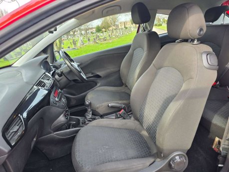Vauxhall Corsa 1.4i ecoFLEX Sting Euro 6 3dr 41