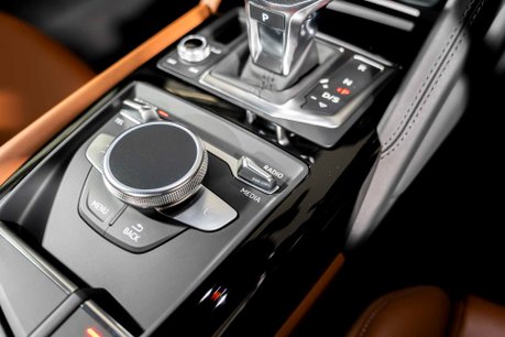 Audi R8 V10 PERFORMANCE EDITION. RWD. SONOMA GREEN. CARBON EXT. FULL PPF. B&O. 38