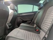 Volkswagen Passat 2.0 Passat R-Line TDI BlueMotion Technology Semi-Auto 4dr 41
